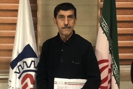 حمید قهرمانی رییس اتحادیه عکاسان دارای مدرک  تحصیلی  لیسانس مترجم زبان روسی